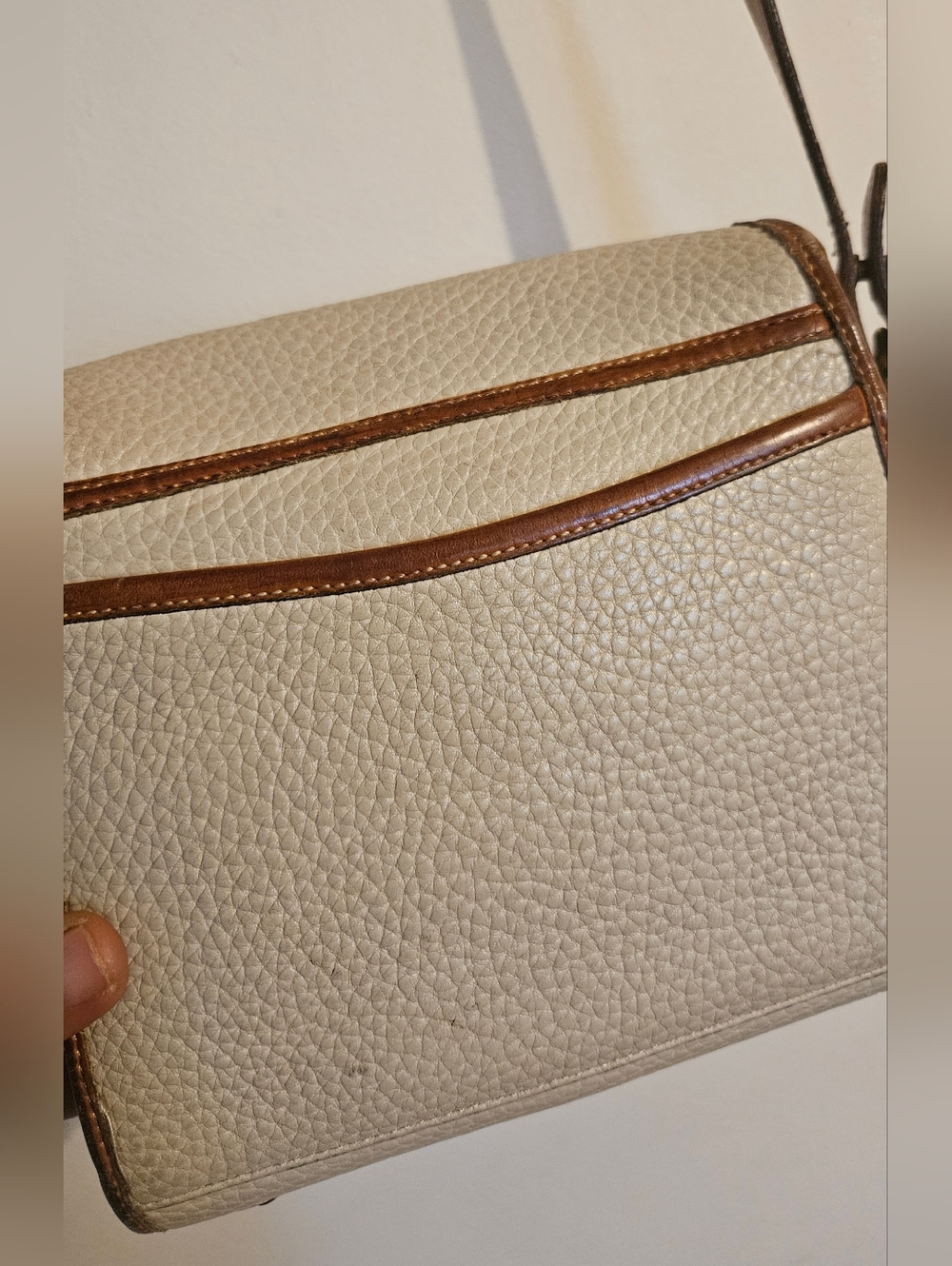 Vintage Dooney & Bourke All Weather Leather Essex Crossbody Bag, Made in USA! - Picture 8 of 16